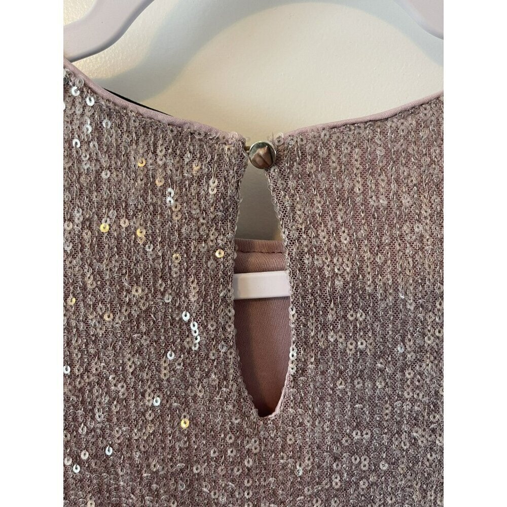 Cable & Gauge lavender with Champagne Sequin Short Bell Sleeve Top S Lined NWOT - Picture 4 of 6